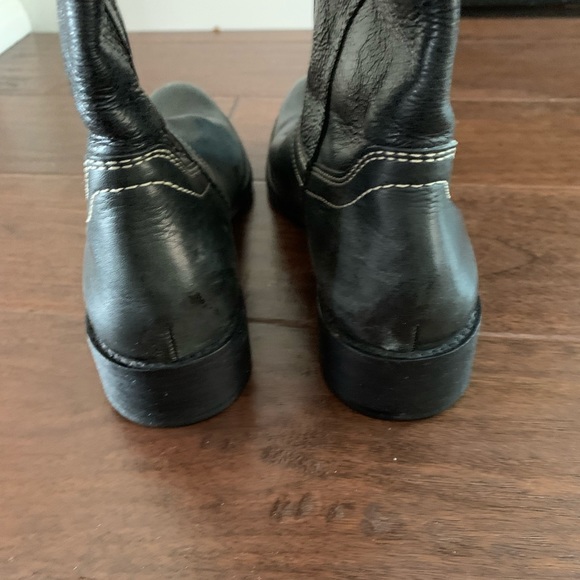 Tall boots with embroidery - Picture 6 of 8